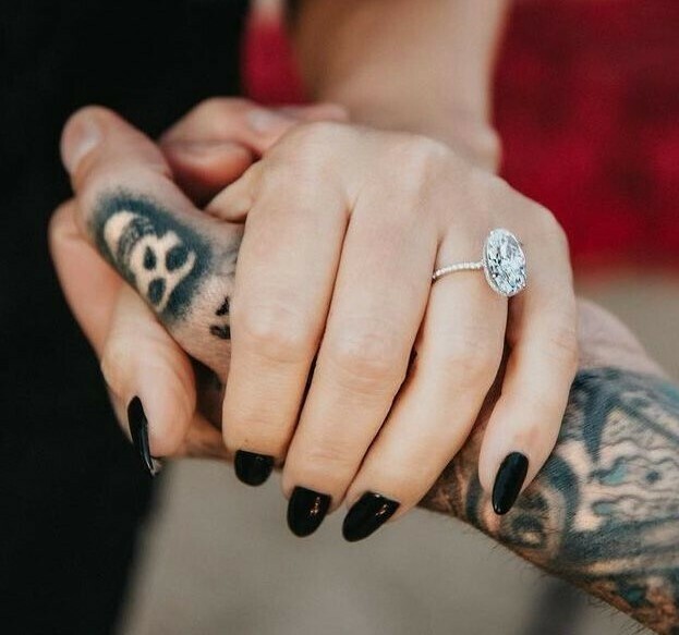 carats in Kourtney Kardashian’s Ring