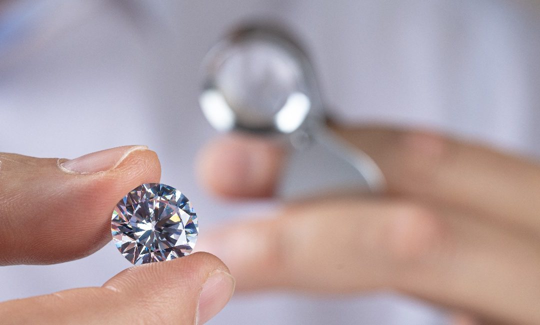 How To Tell If Diamonds Are Real?  Use these 13 tests to find out-